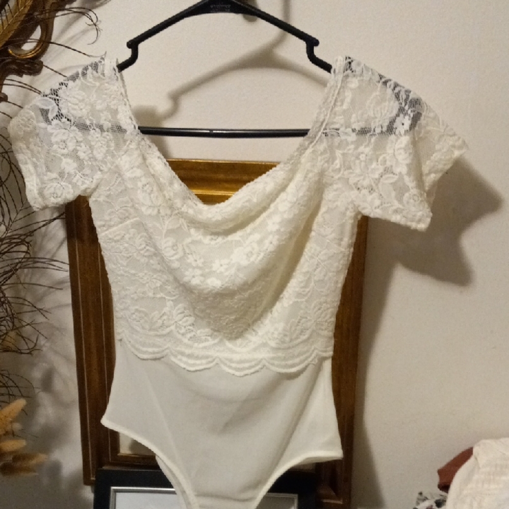 Fashion Nova Cream Asymmetrical Laced Bodysuit